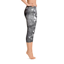 Load image into Gallery viewer, Capri Leggings - Black and White Abstract