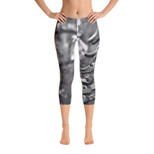 Load image into Gallery viewer, Capri Leggings - Black and White Abstract