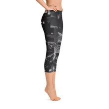 Load image into Gallery viewer, Capri Leggings - City Scene - City Scape - NYC - New York City - Central Park