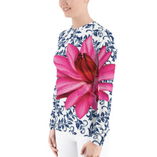 Load image into Gallery viewer, Women&#39;s Rash Guard- 300 Club 3.0 Team - Petite Version (smaller water lily raised higher)