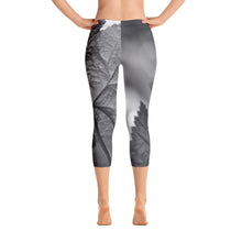 Load image into Gallery viewer, Capri Leggings - Black and White - Abstract